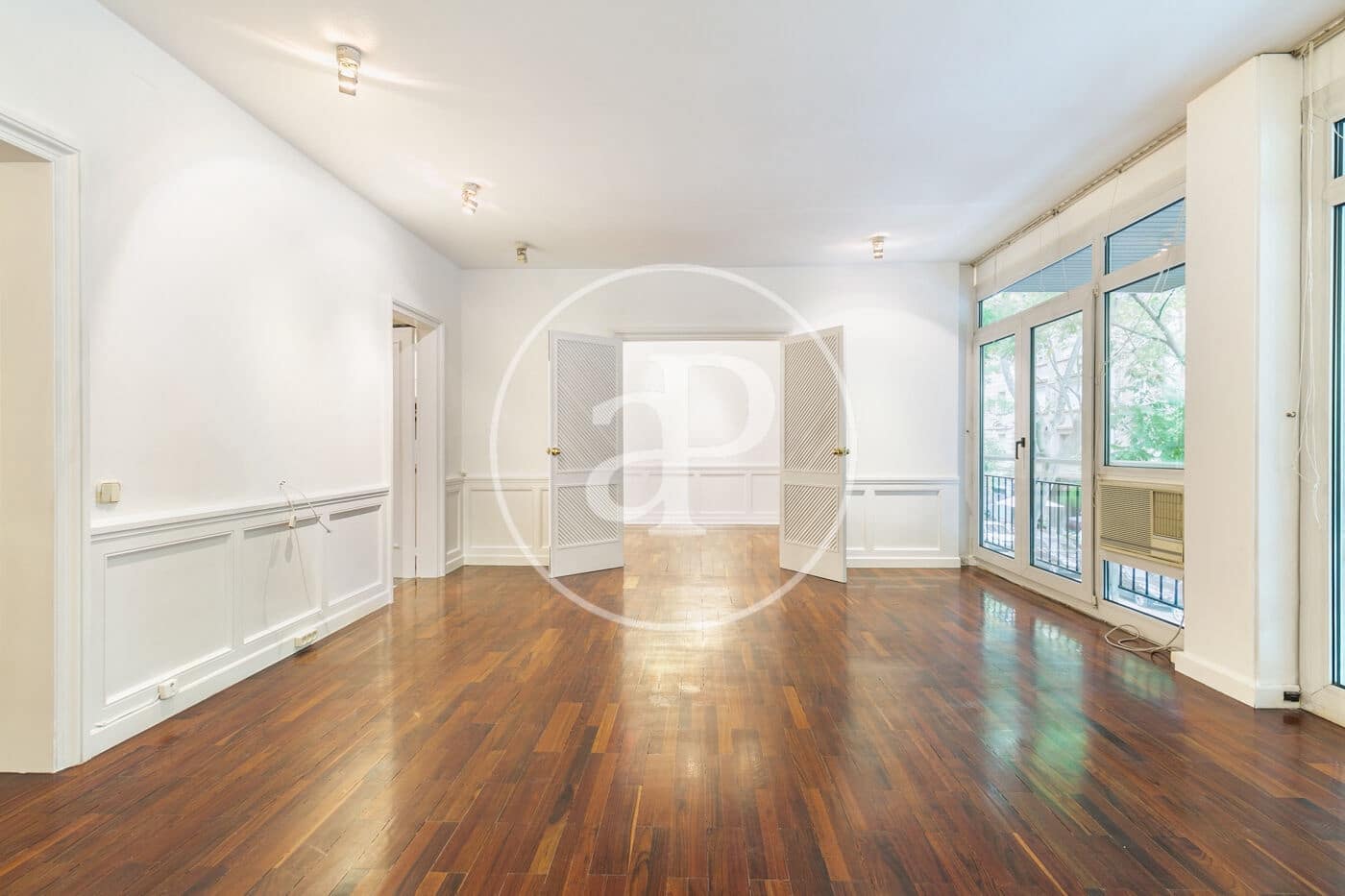 4 bedroom Apartment for rent in Barcelona city with garage - € 3,950 (Ref: 9866996)