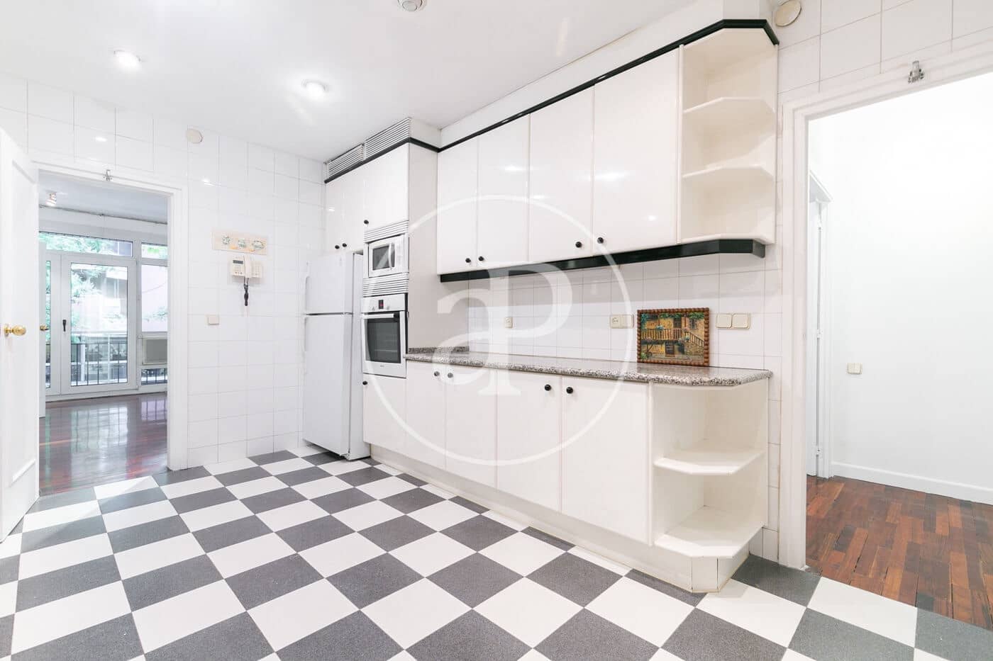 4 bedroom Apartment for rent in Barcelona city with garage - € 3,950 (Ref: 9866996)