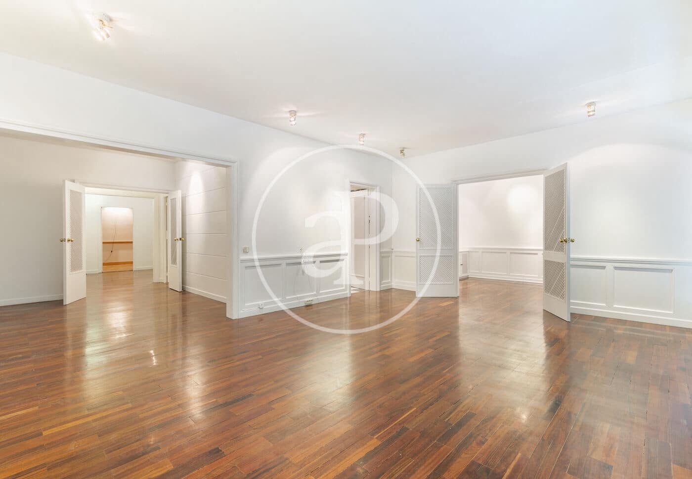4 bedroom Apartment for rent in Barcelona city with garage - € 3,950 (Ref: 9866996)