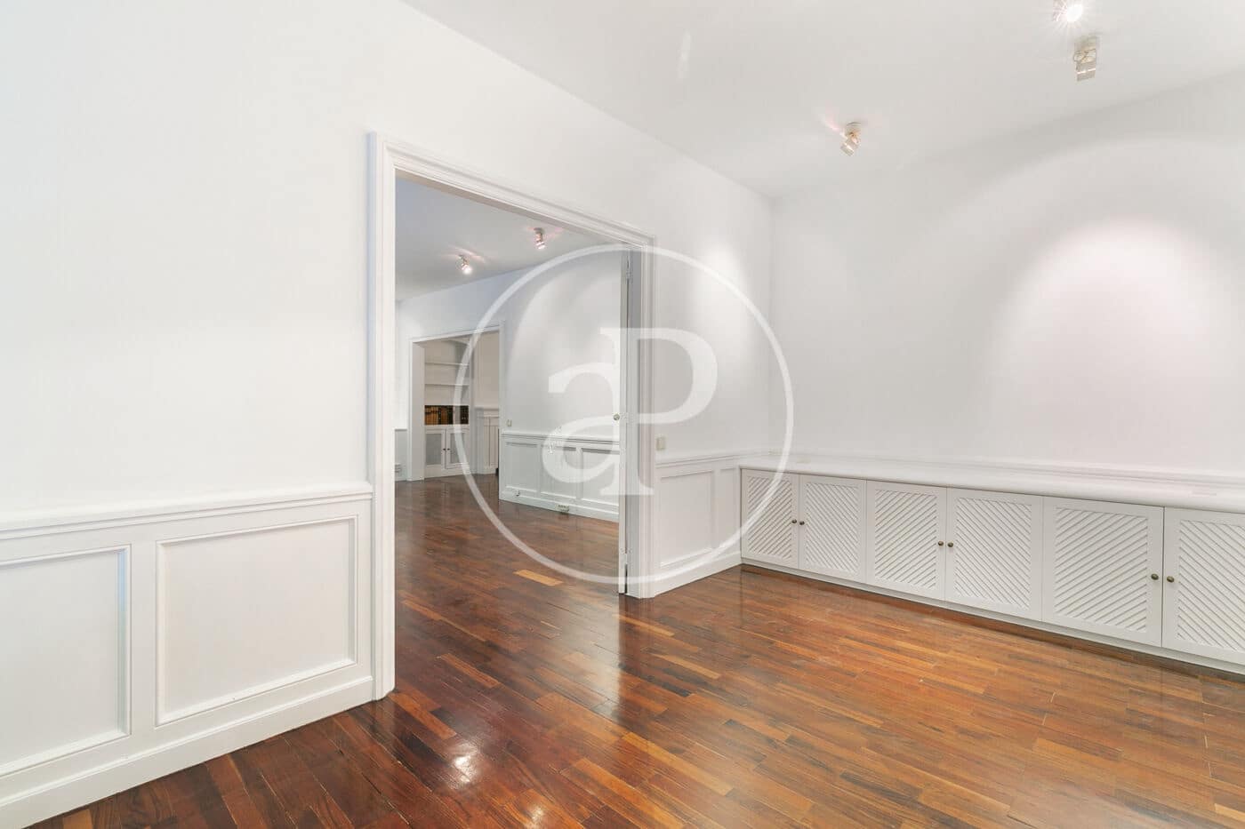 4 bedroom Apartment for rent in Barcelona city with garage - € 3,950 (Ref: 9866996)