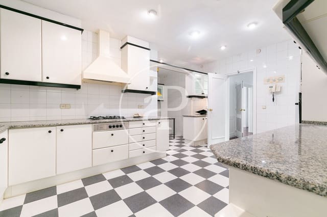 4 bedroom Apartment for rent in Sant Gervasi - Galvany, Barcelona city with garage - € 3,950 (Ref: 9866996)