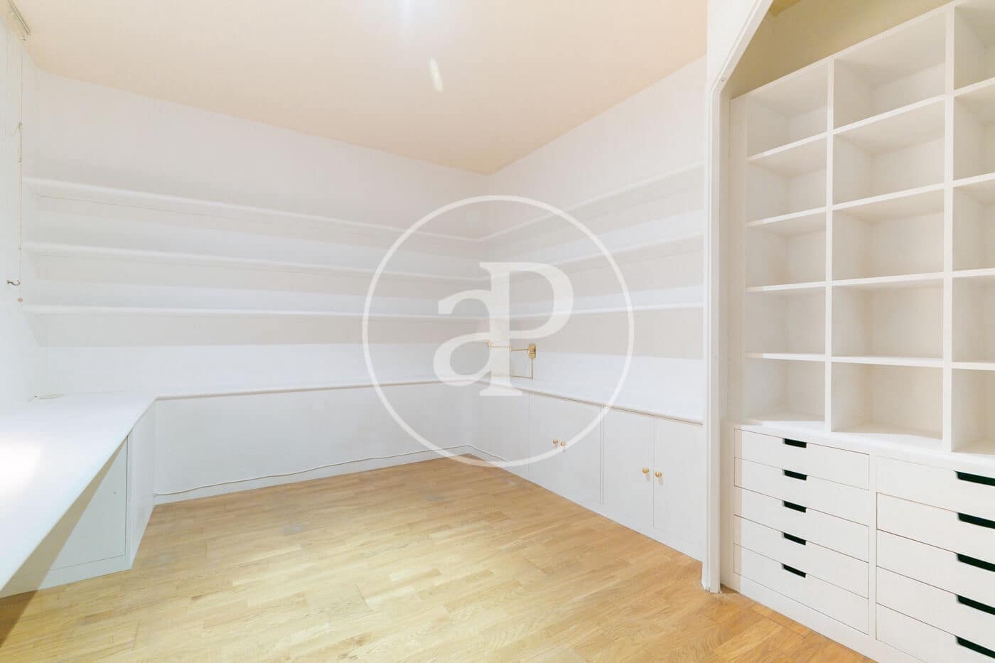 4 bedroom Apartment for rent in Barcelona city with garage - € 3,950 (Ref: 9866996)