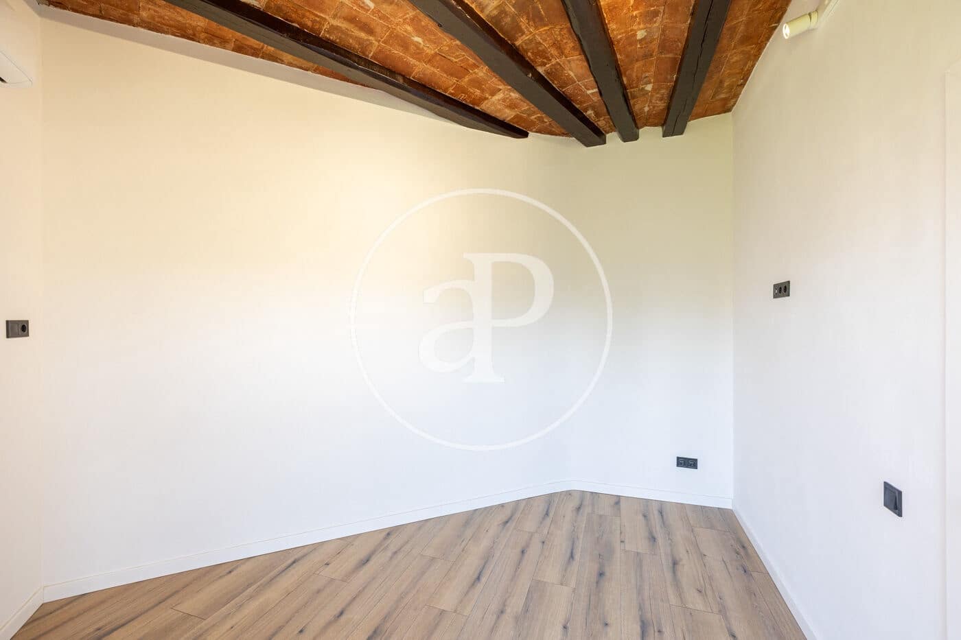 3 soveværelse Lejlighed til salg i Barcelona by - € 690.000 (Ref: 9866997)