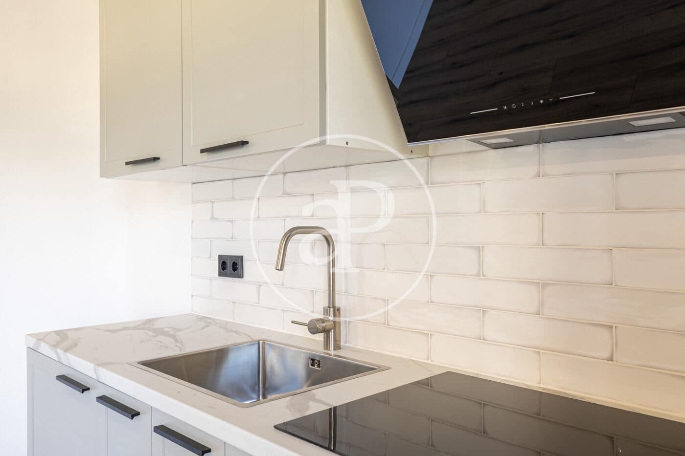 3 soveværelse Lejlighed til salg i Barcelona by - € 690.000 (Ref: 9866997)