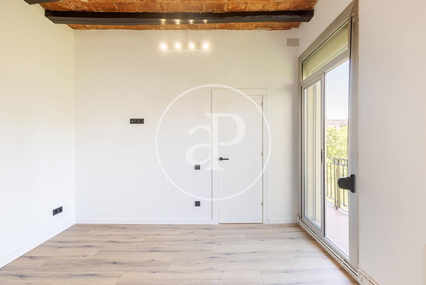 3 soveværelse Lejlighed til salg i Barcelona by - € 690.000 (Ref: 9866997)