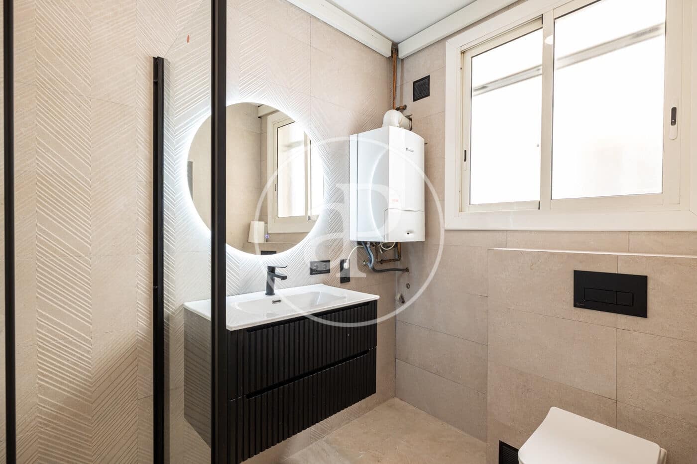 3 soveværelse Lejlighed til salg i Barcelona by - € 690.000 (Ref: 9866997)