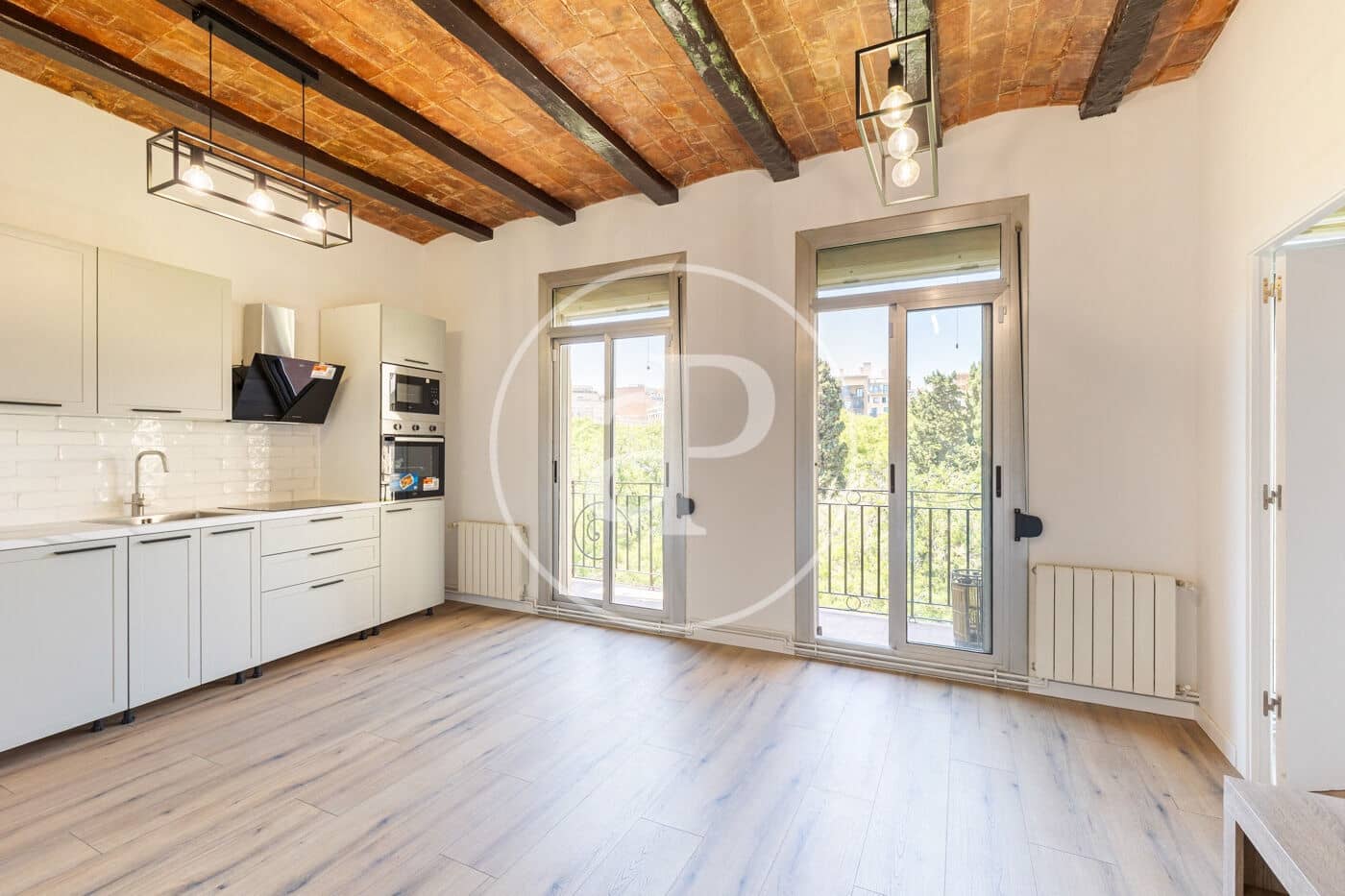 3 soveværelse Lejlighed til salg i Barcelona by - € 690.000 (Ref: 9866997)