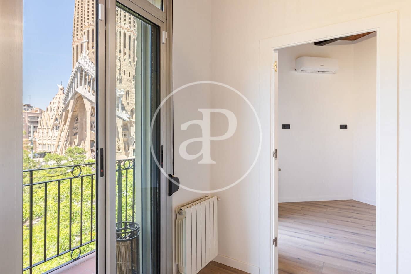 3 soveværelse Lejlighed til salg i Barcelona by - € 690.000 (Ref: 9866997)