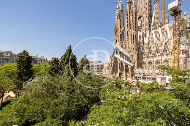 3 soveværelse Lejlighed til salg i La Sagrada Família, Barcelona by - € 690.000 (Ref: 9866997)