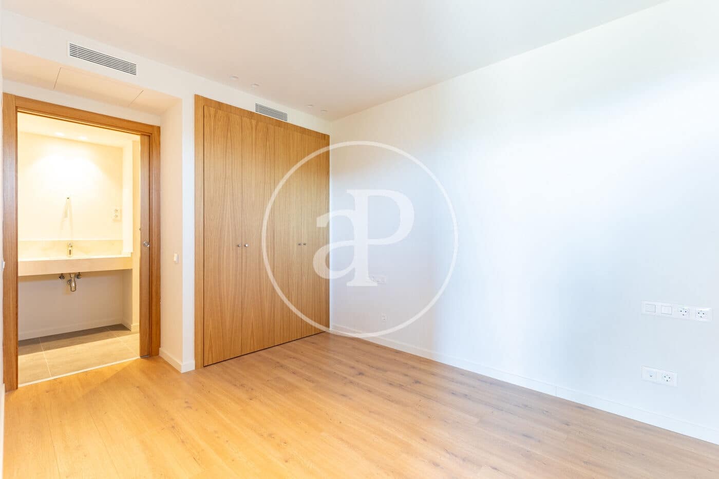 4 sovrum Lägenhet att hyra i Sant Cugat del Valles med garage - 3 100 € (Ref: 9868574)
