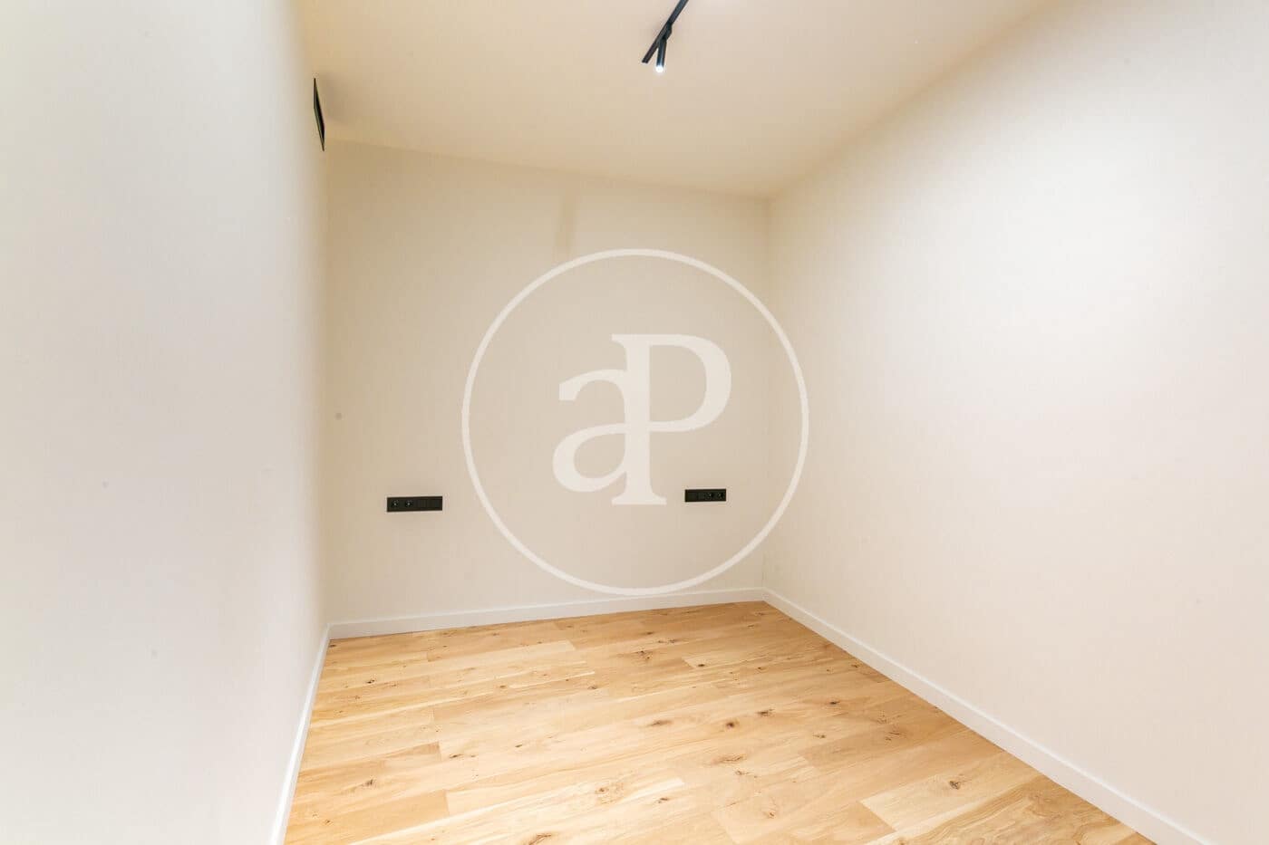 2 slaapkamer Appartement te koop in Barcelona stad - € 475.000 (Ref: 9868583)