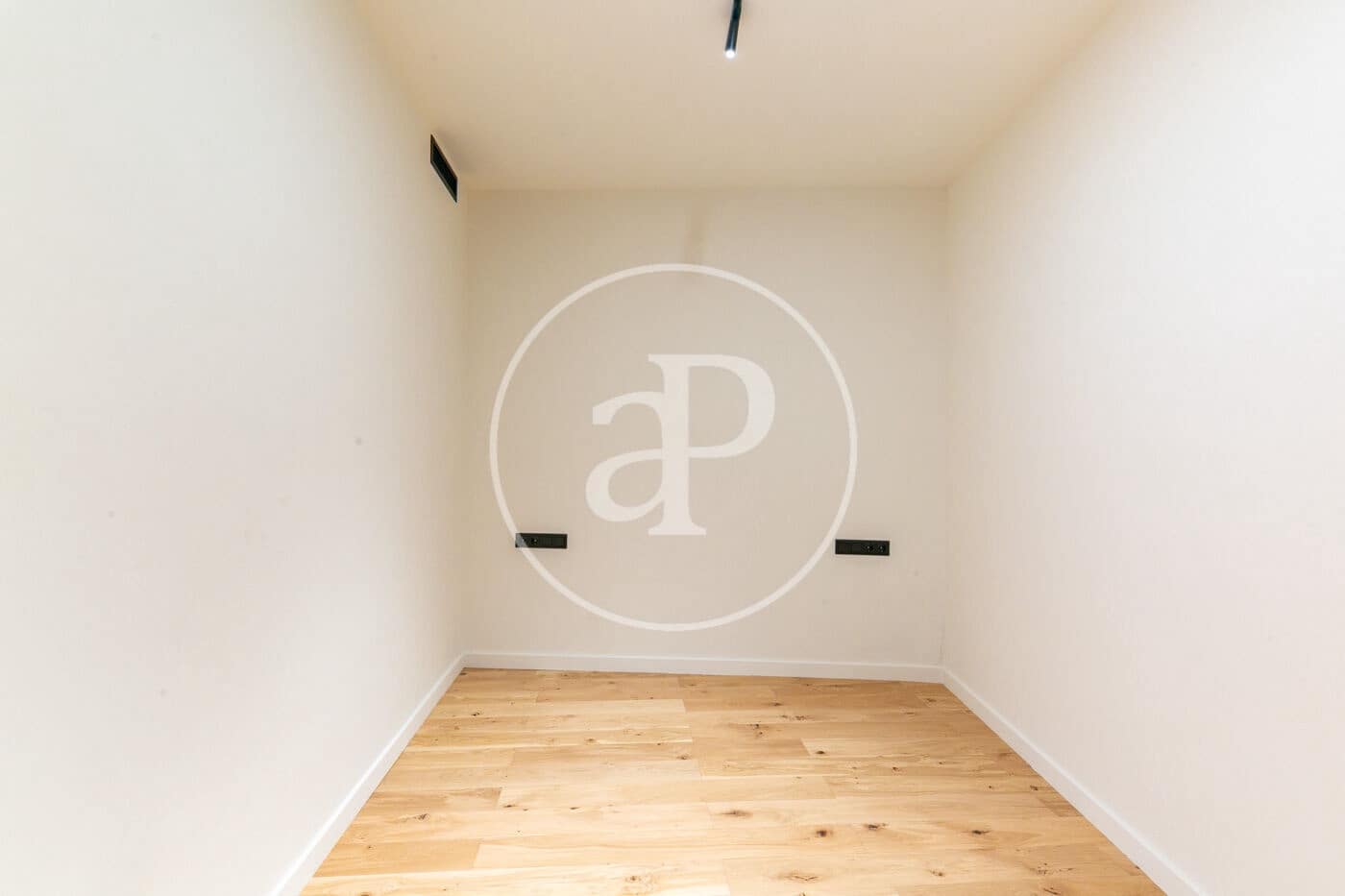 2 slaapkamer Appartement te koop in Barcelona stad - € 475.000 (Ref: 9868583)