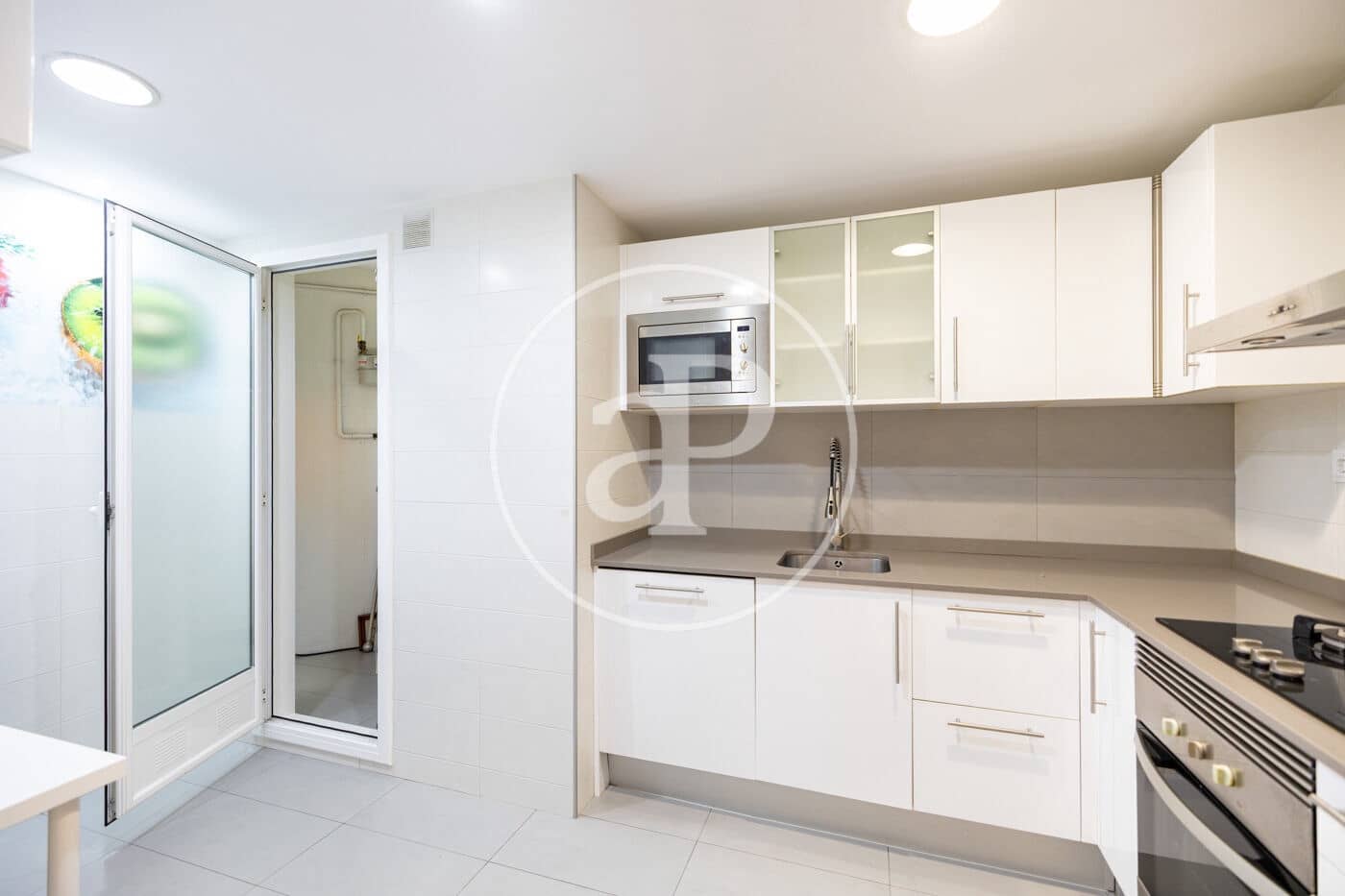 4 slaapkamer Appartement te koop in Barcelona stad - € 550.000 (Ref: 9868584)
