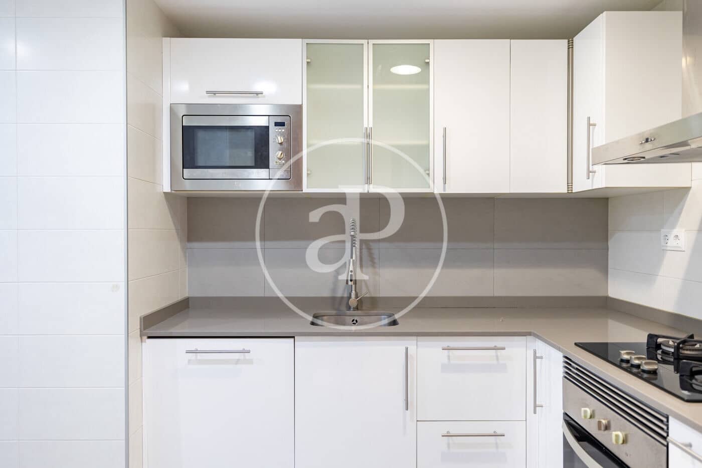 4 slaapkamer Appartement te koop in Barcelona stad - € 550.000 (Ref: 9868584)