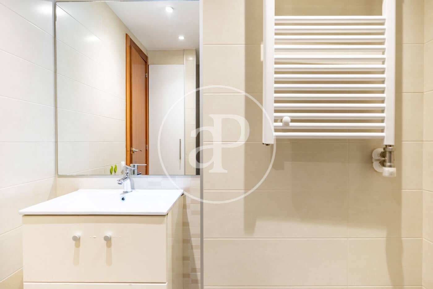 4 slaapkamer Appartement te koop in Barcelona stad - € 550.000 (Ref: 9868584)