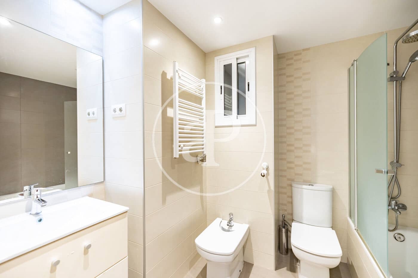 4 slaapkamer Appartement te koop in Barcelona stad - € 550.000 (Ref: 9868584)