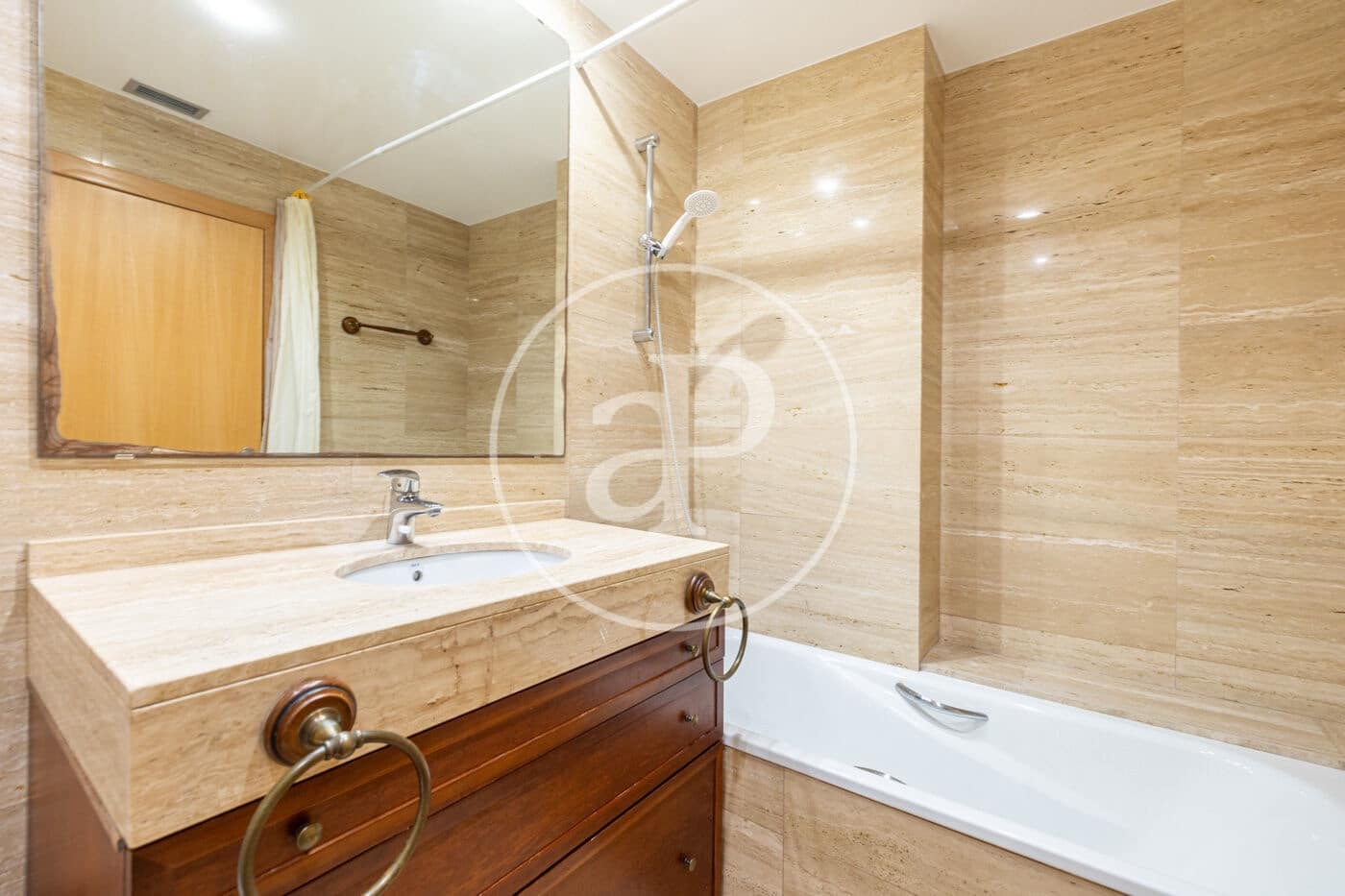 2 soveværelse Lejlighed til salg i Barcelona by - € 535.000 (Ref: 9873496)