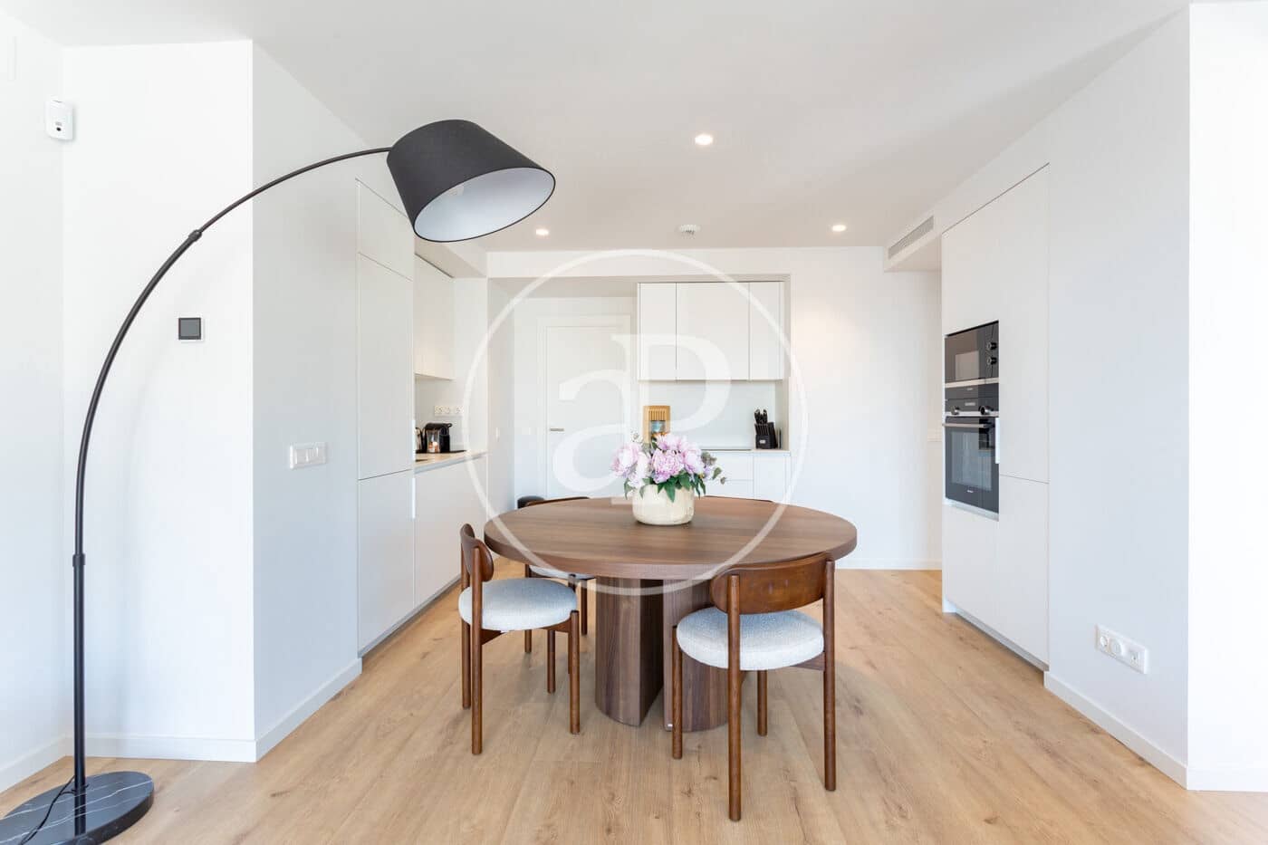 2 slaapkamer Penthouse te huur in Barcelona stad - € 4.500 (Ref: 9873497)