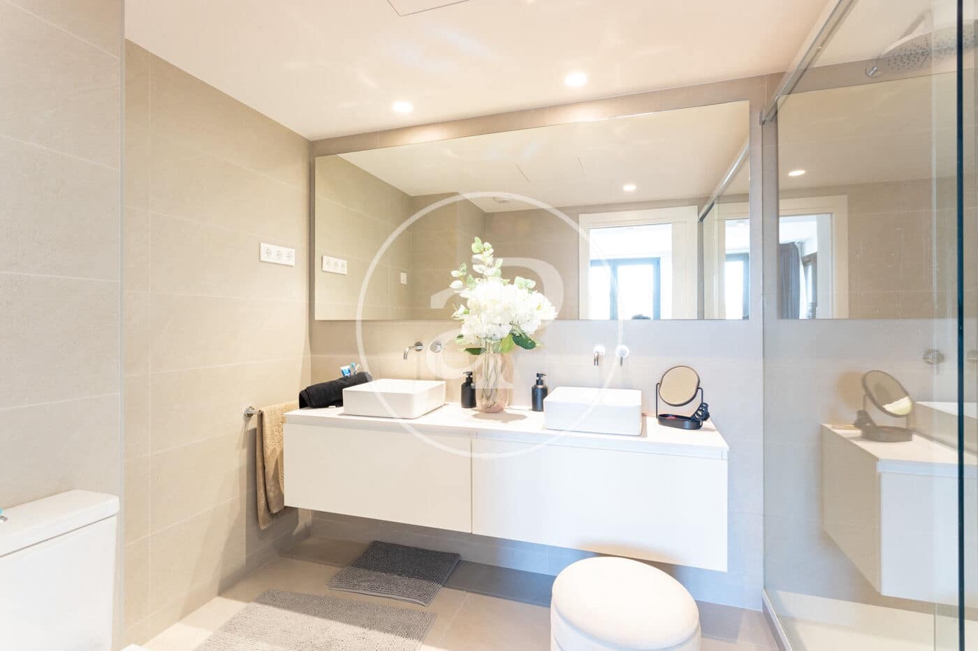 2 slaapkamer Penthouse te huur in Barcelona stad - € 4.500 (Ref: 9873497)