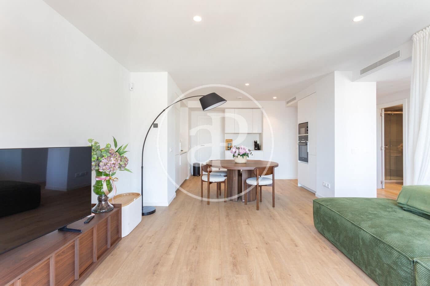 2 slaapkamer Penthouse te huur in Barcelona stad - € 4.500 (Ref: 9873497)