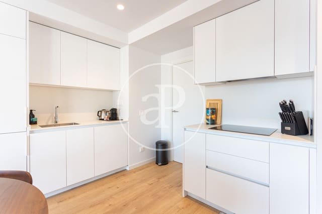 2 sypialnia Penthouse do wynajęcia w La Sagrada Família, Miasto Barcelona - 4 500 € (Ref: 9873497)