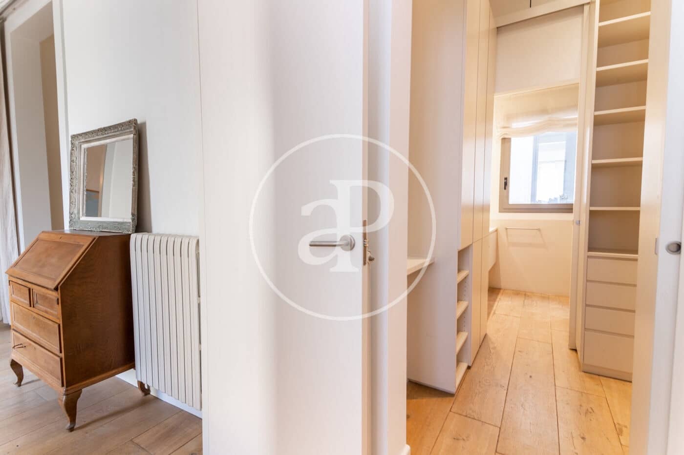 3 slaapkamer Appartement te huur in Barcelona stad - € 2.686 (Ref: 9873498)