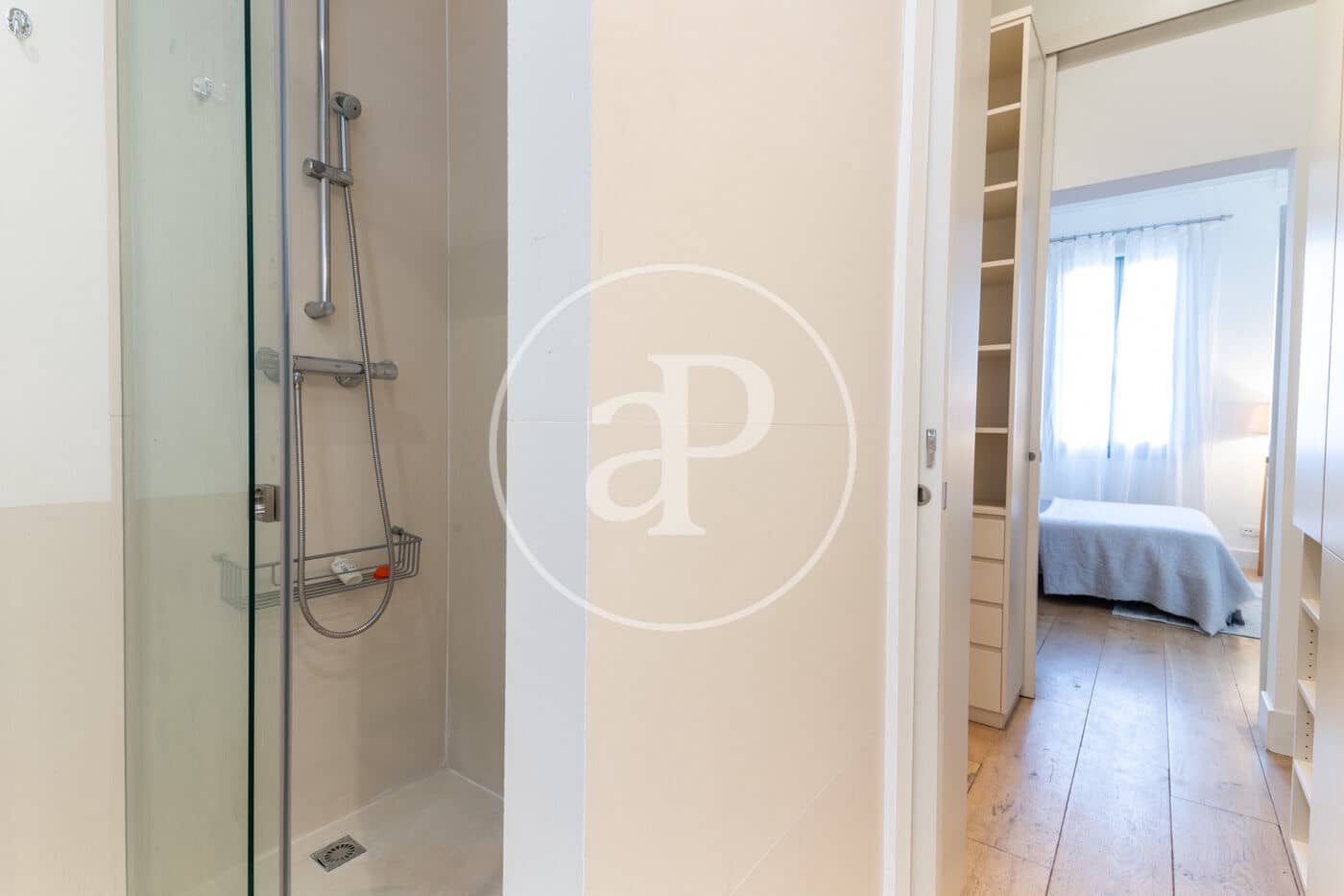 3 slaapkamer Appartement te huur in Barcelona stad - € 2.686 (Ref: 9873498)