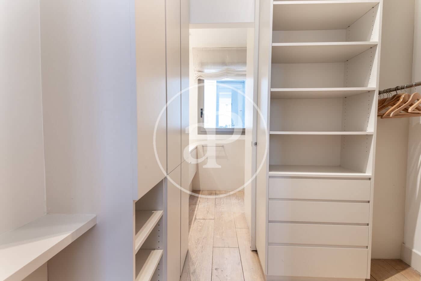 3 slaapkamer Appartement te huur in Barcelona stad - € 2.686 (Ref: 9873498)