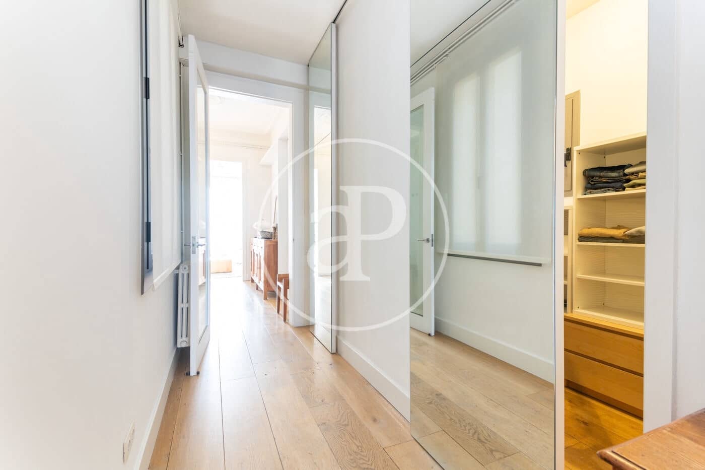 3 slaapkamer Appartement te huur in Barcelona stad - € 2.686 (Ref: 9873498)