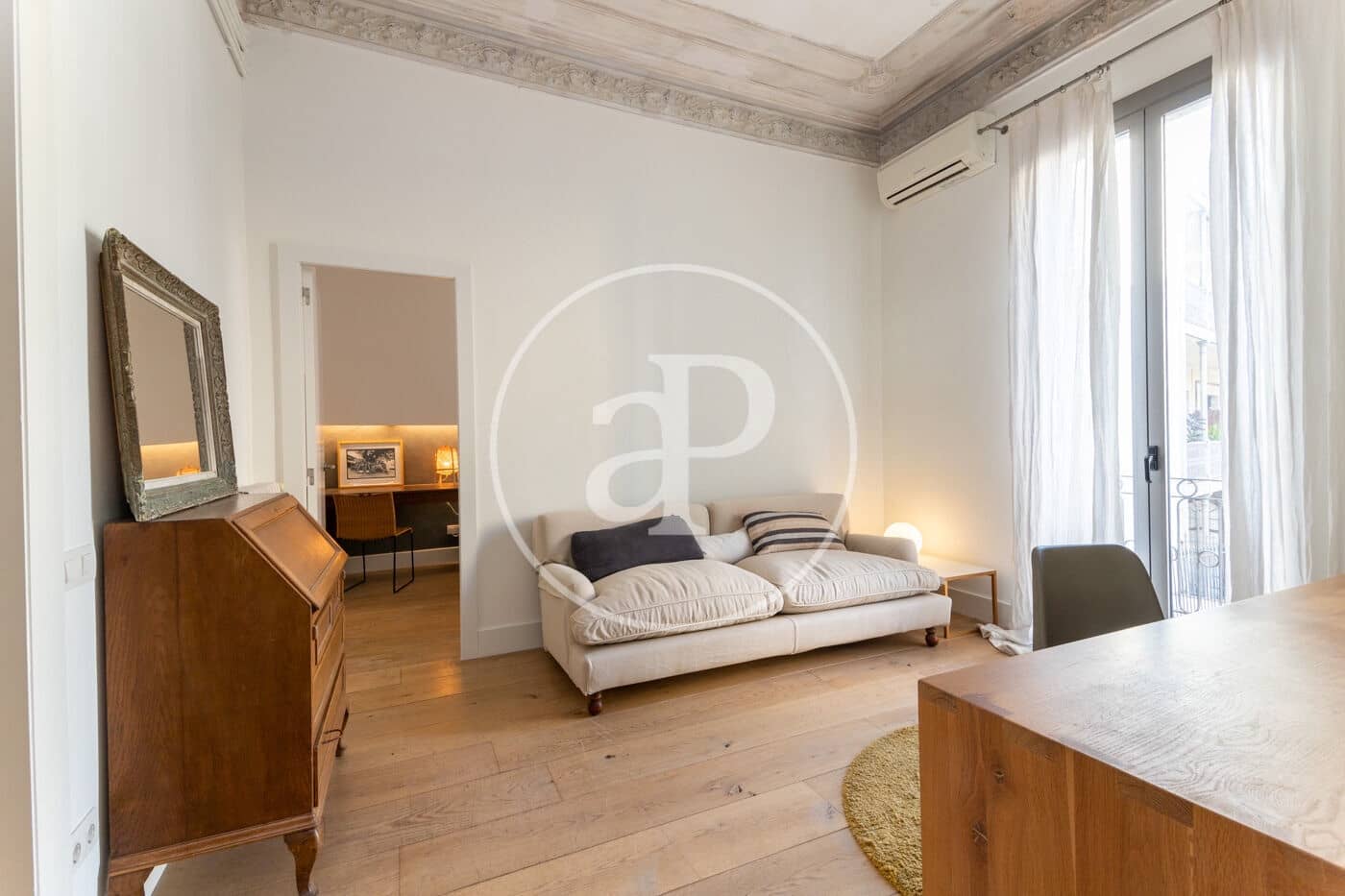 3 slaapkamer Appartement te huur in Barcelona stad - € 2.686 (Ref: 9873498)