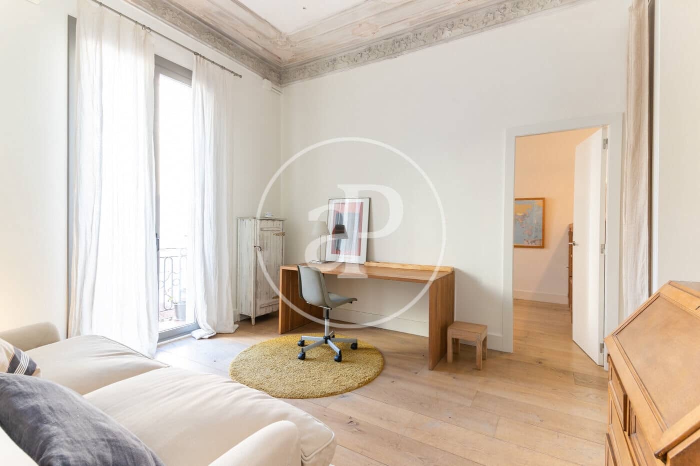 3 slaapkamer Appartement te huur in Barcelona stad - € 2.686 (Ref: 9873498)