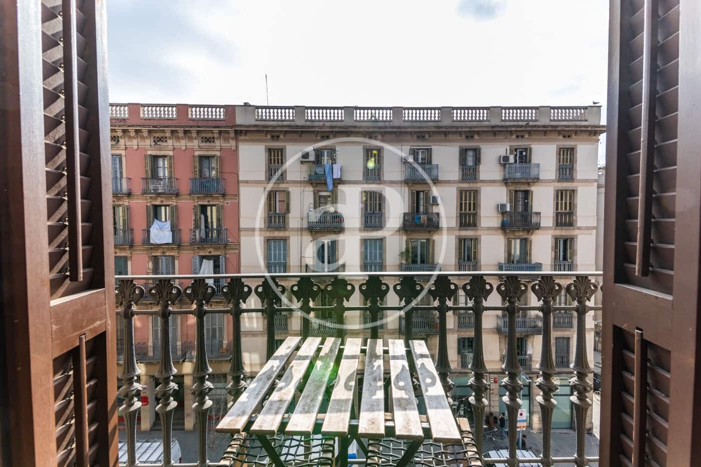 3 slaapkamer Appartement te huur in Barcelona stad - € 2.686 (Ref: 9873498)