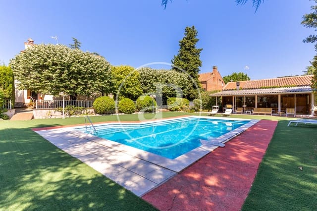 6 soveværelse Villa til salg i Matadepera med swimmingpool - € 890.000 (Ref: 9876409)