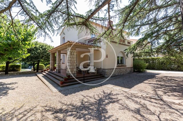6 soveværelse Villa til salg i Matadepera med swimmingpool - € 890.000 (Ref: 9876409)