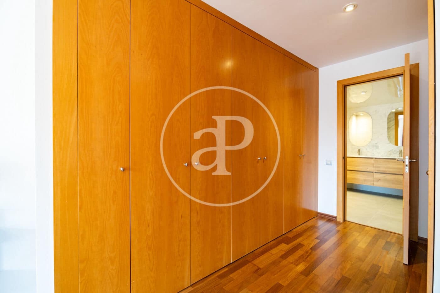2 bedroom Apartment for rent in Barcelona city with garage - € 2,477 (Ref: 9876411)