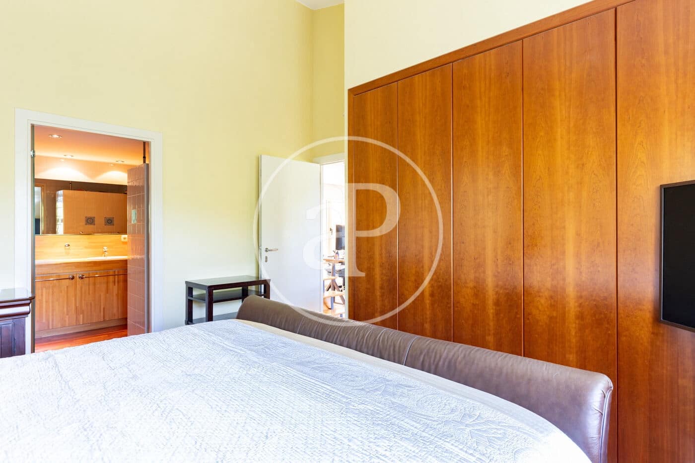 5 bedroom Apartment for rent in Matadepera with pool - € 4,900 (Ref: 9878811)