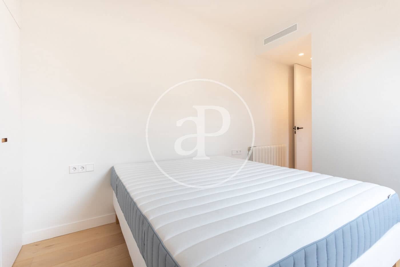 2 bedroom Apartment for rent in Barcelona city with garage - € 4,000 (Ref: 9878814)