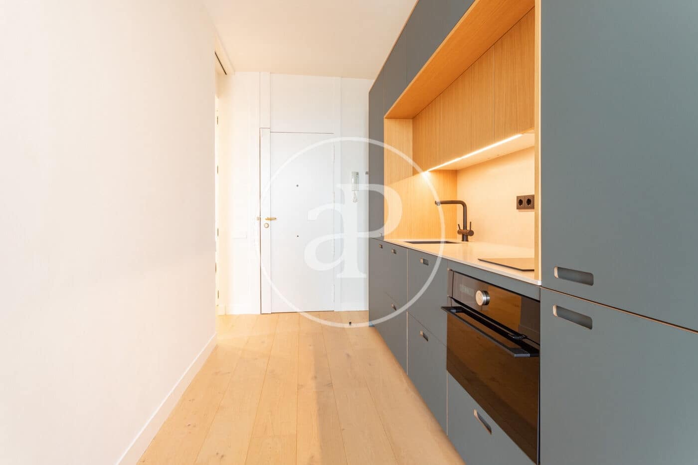 2 bedroom Apartment for rent in Barcelona city with garage - € 4,000 (Ref: 9878814)
