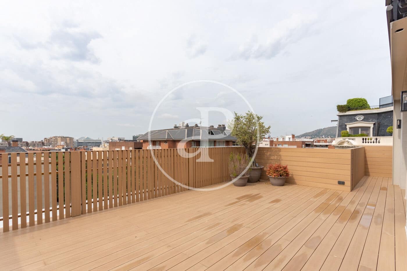 2 bedroom Apartment for rent in Barcelona city with garage - € 4,000 (Ref: 9878814)