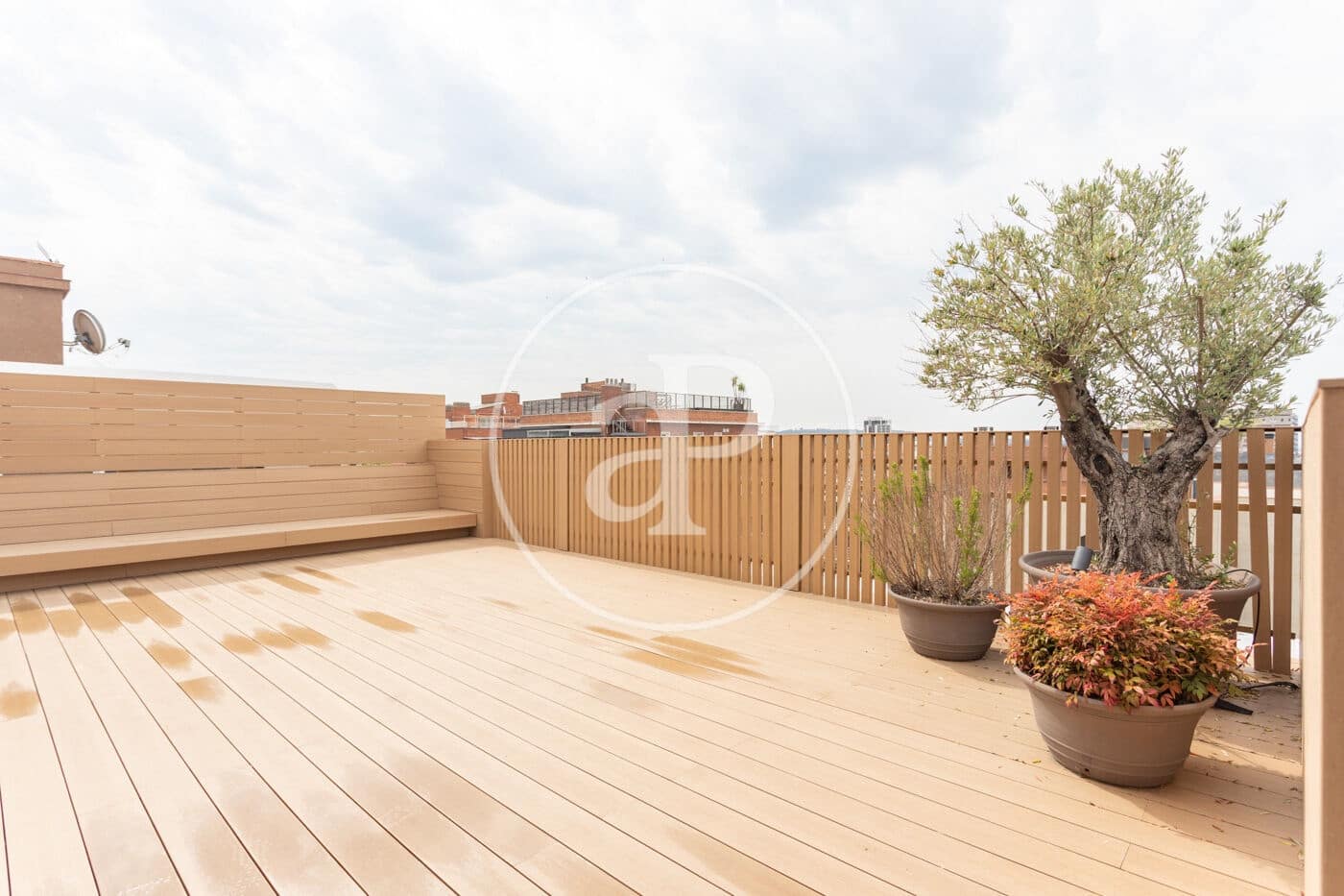 2 bedroom Apartment for rent in Barcelona city with garage - € 4,000 (Ref: 9878814)