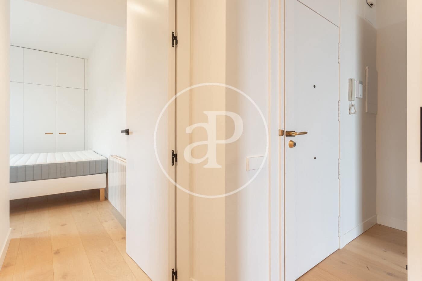 2 bedroom Apartment for rent in Barcelona city with garage - € 4,000 (Ref: 9878814)