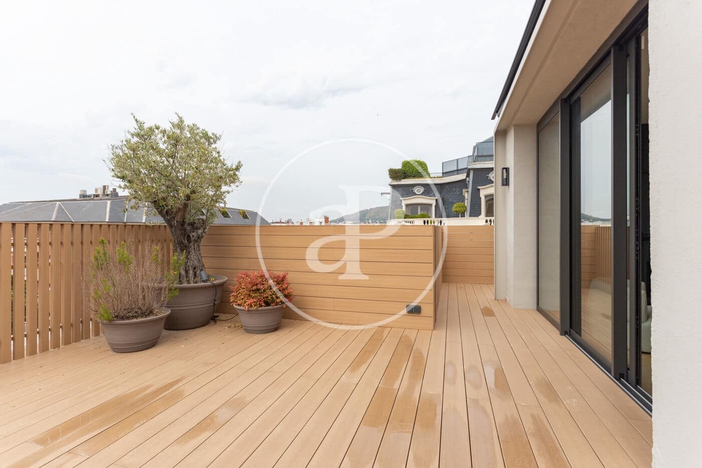 2 bedroom Apartment for rent in Barcelona city with garage - € 4,000 (Ref: 9878814)