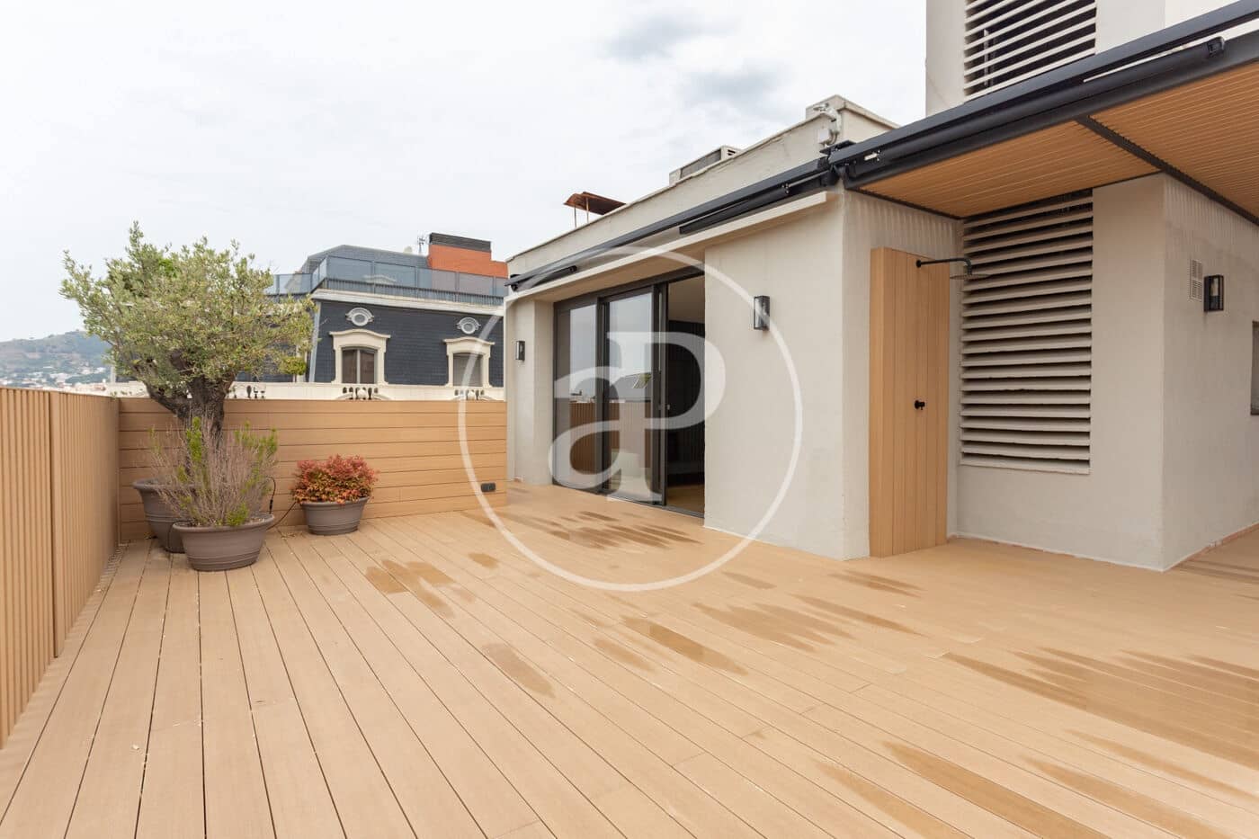 2 bedroom Apartment for rent in Barcelona city with garage - € 4,000 (Ref: 9878814)
