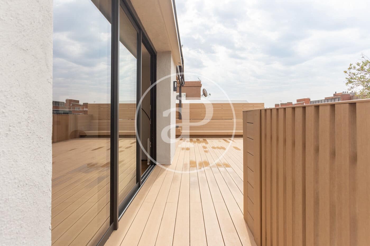 2 bedroom Apartment for rent in Barcelona city with garage - € 4,000 (Ref: 9878814)