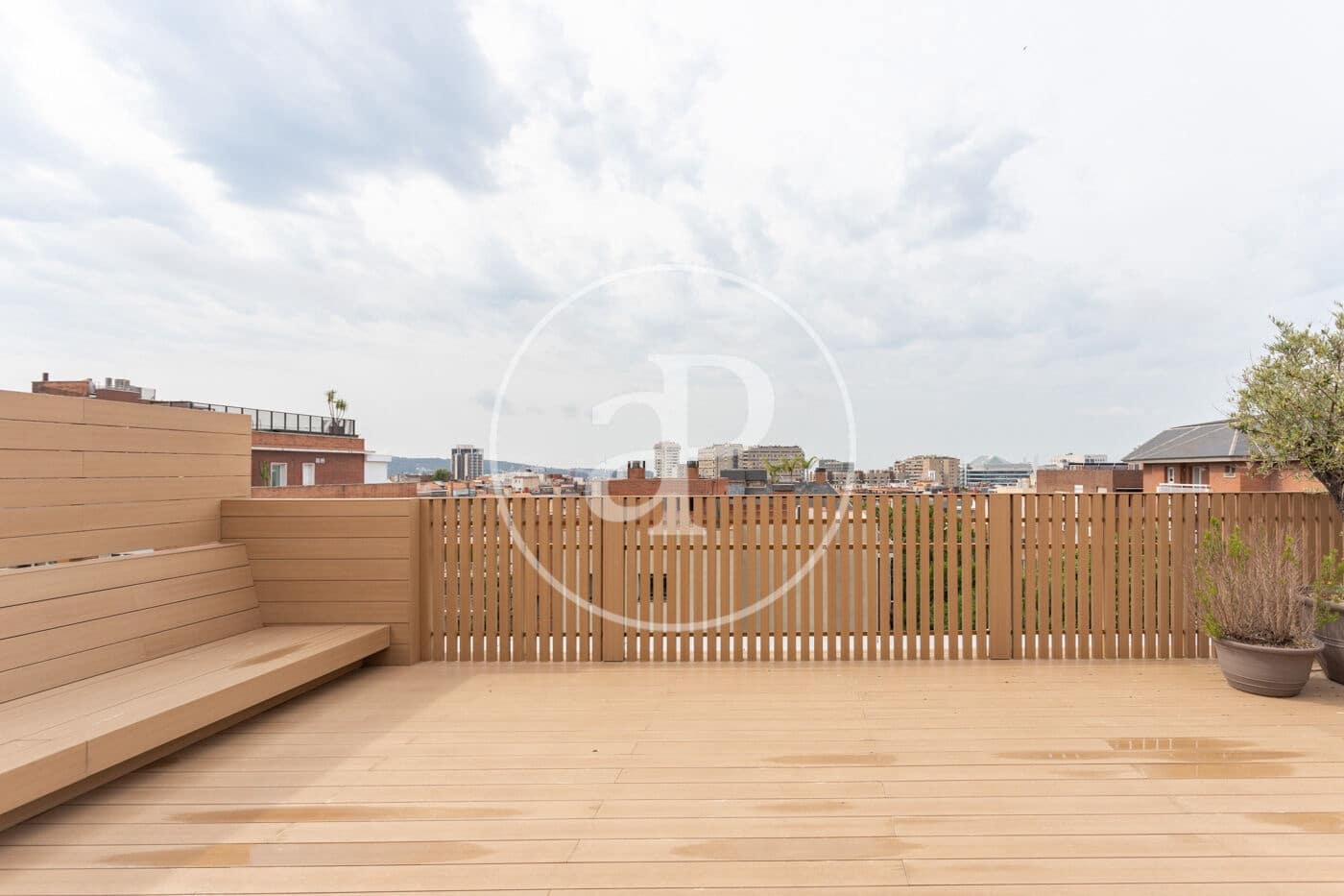 2 bedroom Apartment for rent in Barcelona city with garage - € 4,000 (Ref: 9878814)