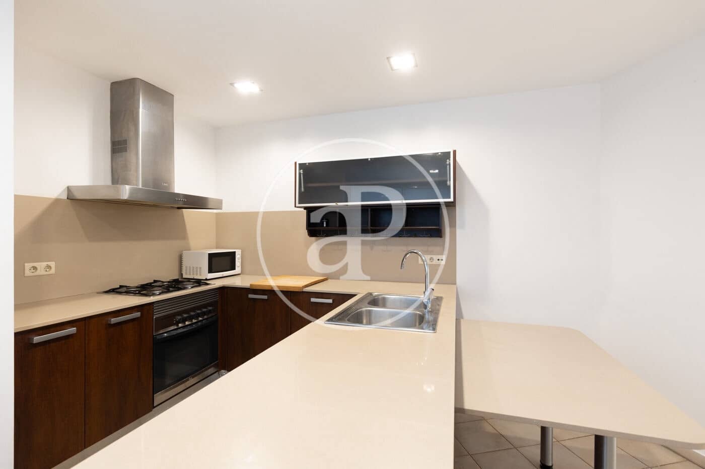 4 bedroom Apartment for sale in Barcelona city - € 990,000 (Ref: 9884795)