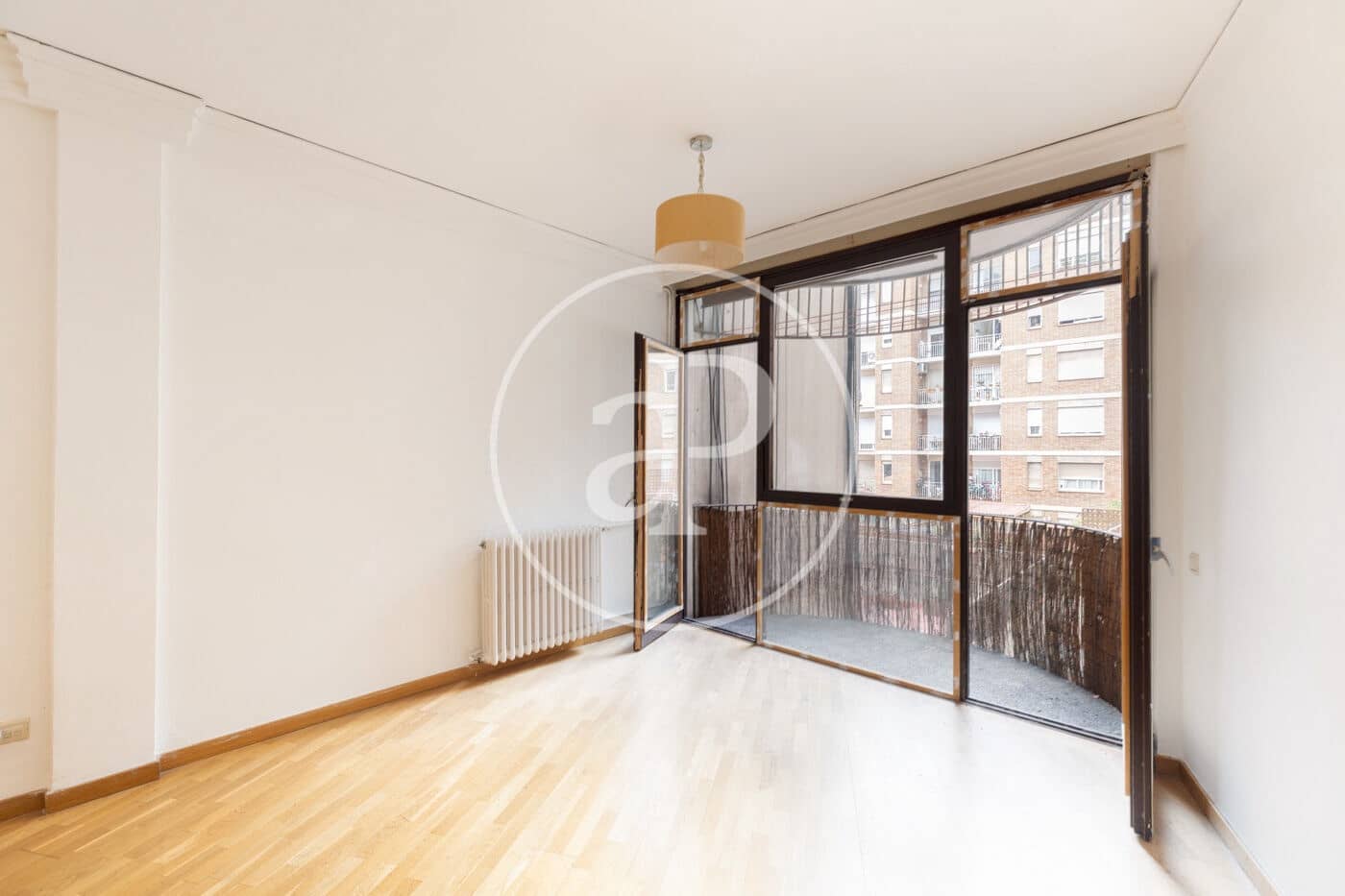 4 bedroom Apartment for sale in Barcelona city - € 990,000 (Ref: 9884795)