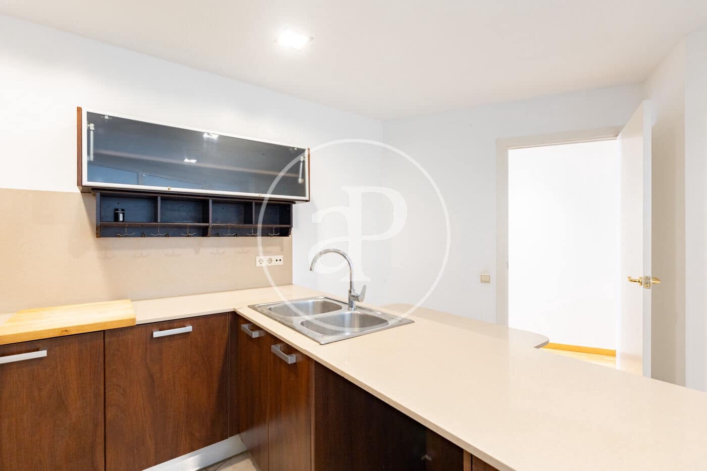 4 bedroom Apartment for sale in Barcelona city - € 990,000 (Ref: 9884795)