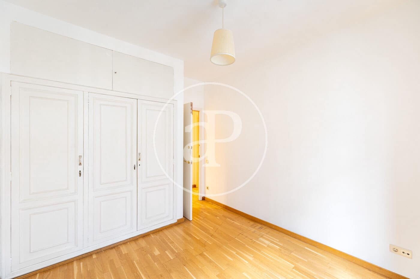 4 bedroom Apartment for sale in Barcelona city - € 990,000 (Ref: 9884795)