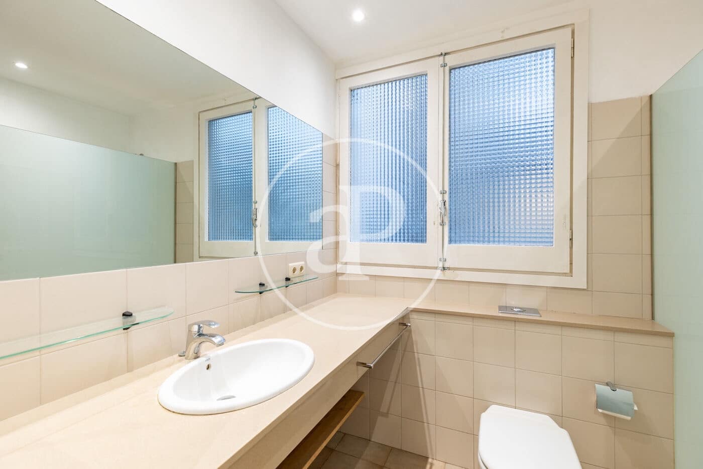 4 bedroom Apartment for sale in Barcelona city - € 990,000 (Ref: 9884795)